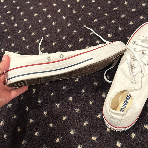 converse - Picture 2 of 3